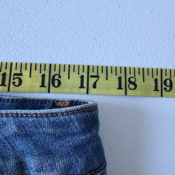 Vigoss NWT Marley Mid Rise Distressed Capris Cuffs Size 16W School Teacher Denim - Picture 16 of 16